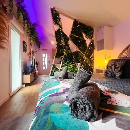 Evasion Tropicale - Artiste Bali & Jacuzzi 