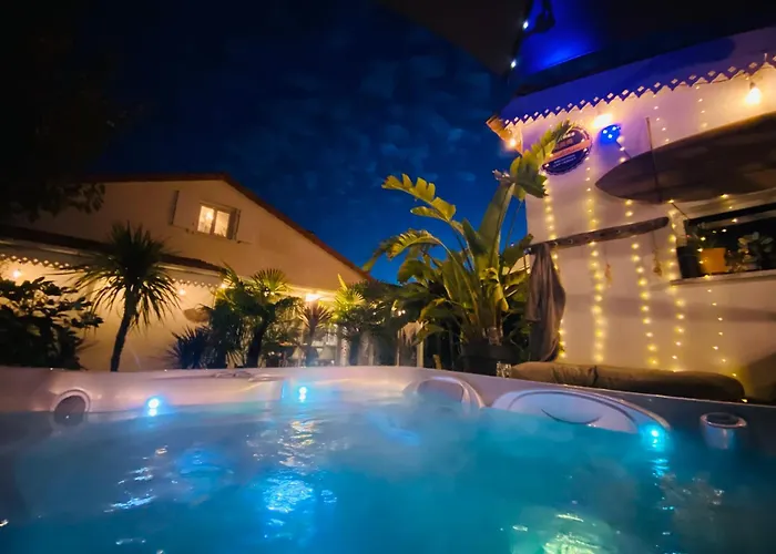 Séjour chez l'habitant évasion Tropicale - Artiste Bali&jacuzzi Pour Le Avec Baignoire