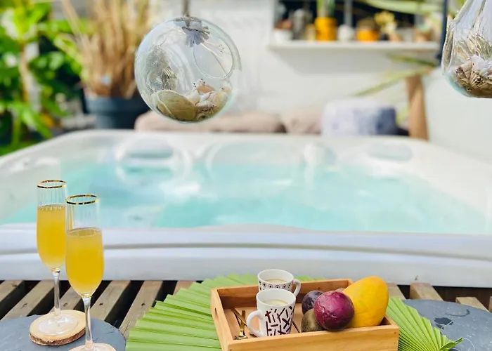 Evasion Tropicale - Artiste Bali & Jacuzzi 