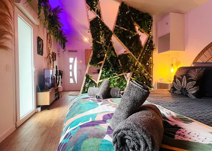 Evasion Tropicale - Artiste Bali & Jacuzzi 